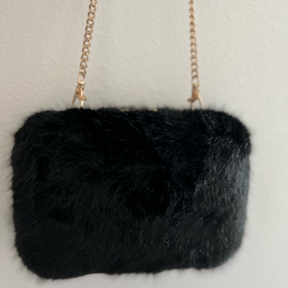 Elegant Black Faux Fur Shoulder Bag - Picture 1 of 13